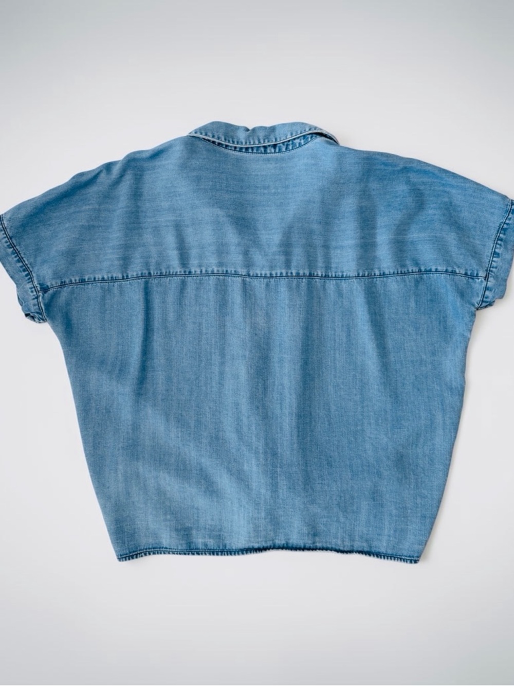 Velvet Heart Tencel Denim Button Tie Front Short Sleeve Top Size Medium - Picture 4 of 9